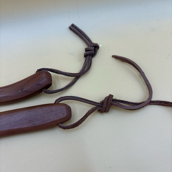 Vintage cherry wood hand carved spoons signed Paris, Ky, thanksgiving - Picture 10 of 10